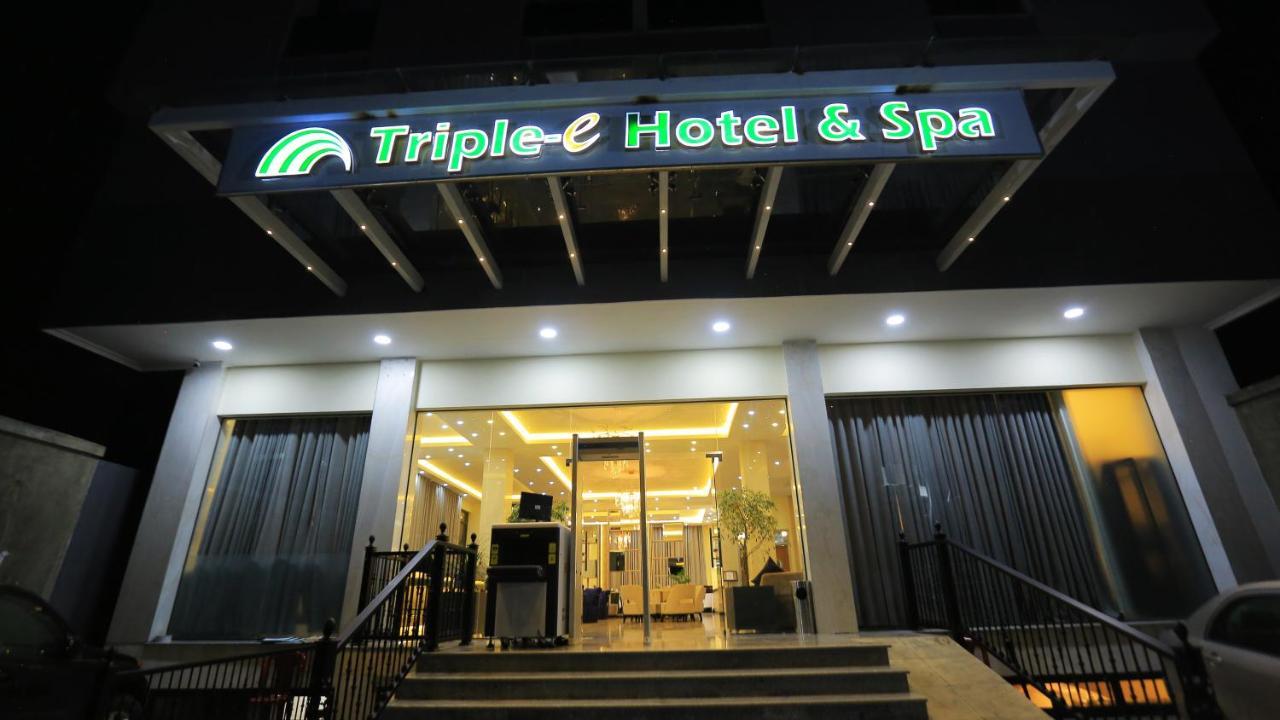Triple E Hotel And Spa Аддис-Абеба Екстер'єр фото